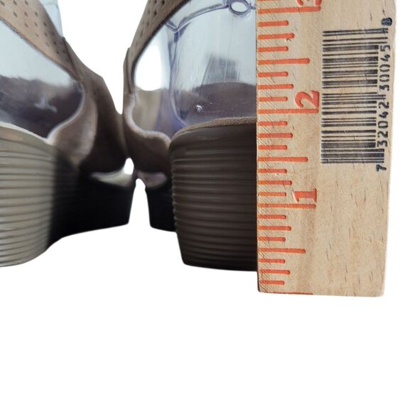 Skechers Leather Slingback Wedge Sandals Womens 9.5 Tan Memory Foam Beach Resort - Picture 8 of 8